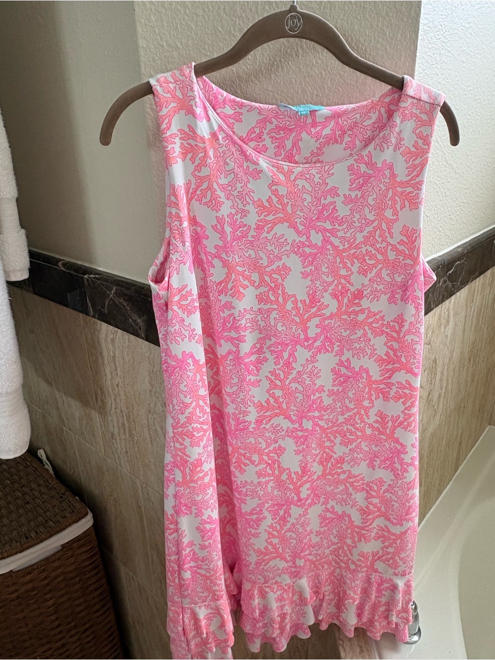 Sleeveless Pink Coral Print Tank Top